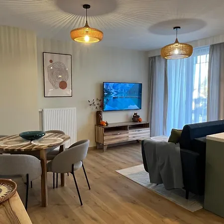 Nowy Saska, Z Parkingiem Апартаменты Краков